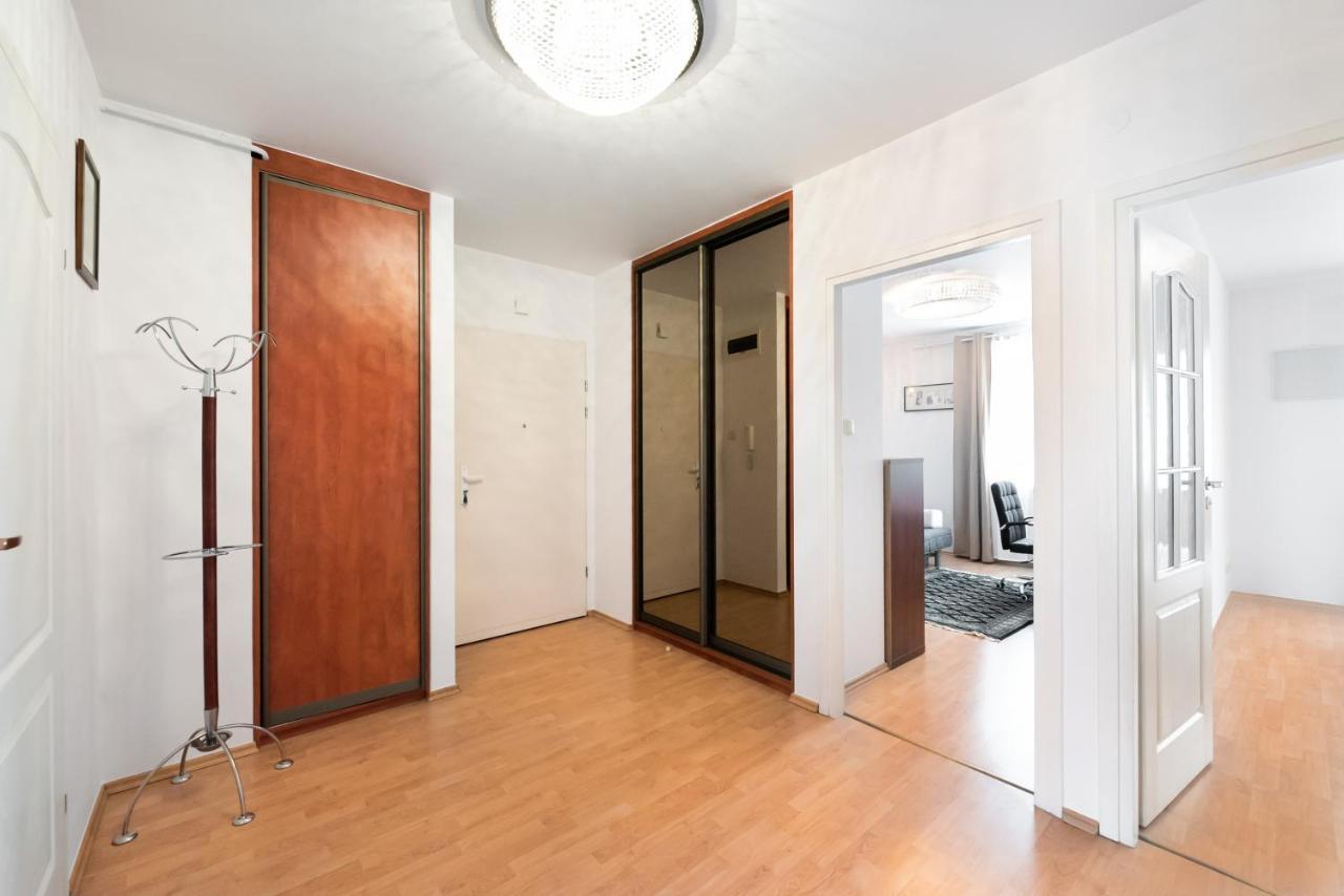Ken 54 2-Bedroom Apartment Варшава Екстер'єр фото